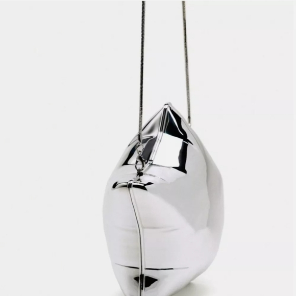 Zara Silver Star Box Clutch/CrossbodyBox clutch shaped like a star balloon - Picture 7 of 12